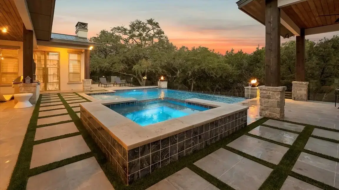Geometric Pools